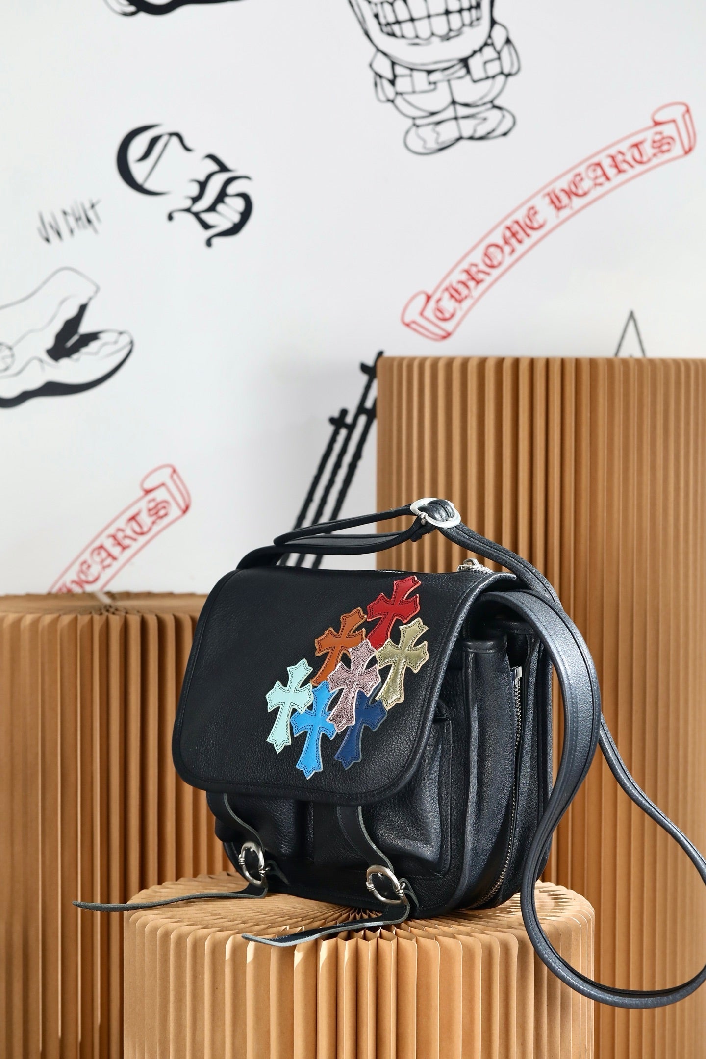 ＣＨＲＭ ＨＲＴＳ MULTICOLOR CROSS PATCH TINY SHOULDER BAG BLACK