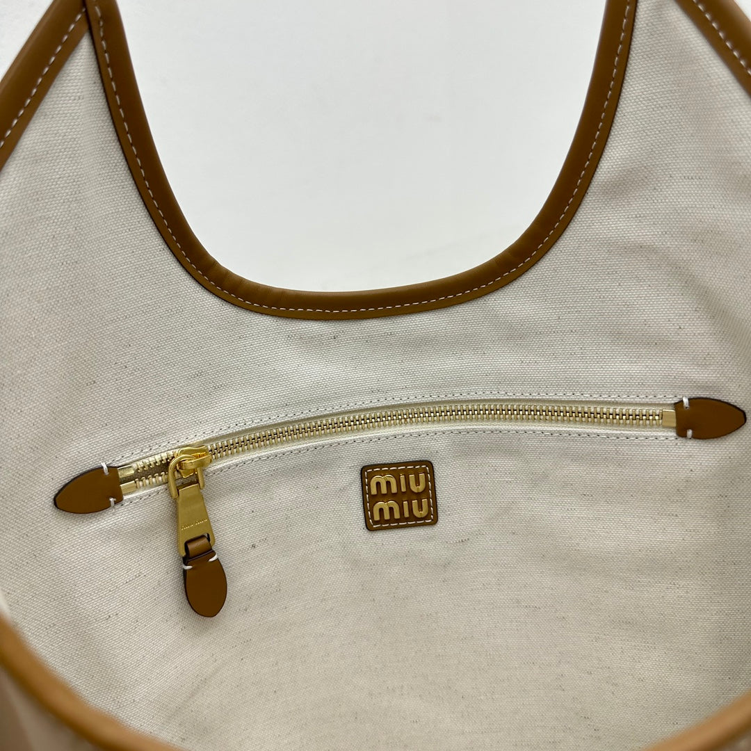 ＭＩ ＭＵ IVY LEATHER BAG COGNAC