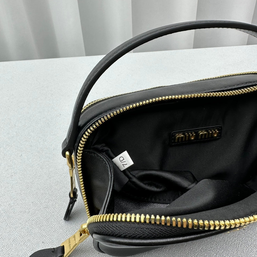 ＭＩ ＭＵ ARCADIE LEATHER BAG BLACK