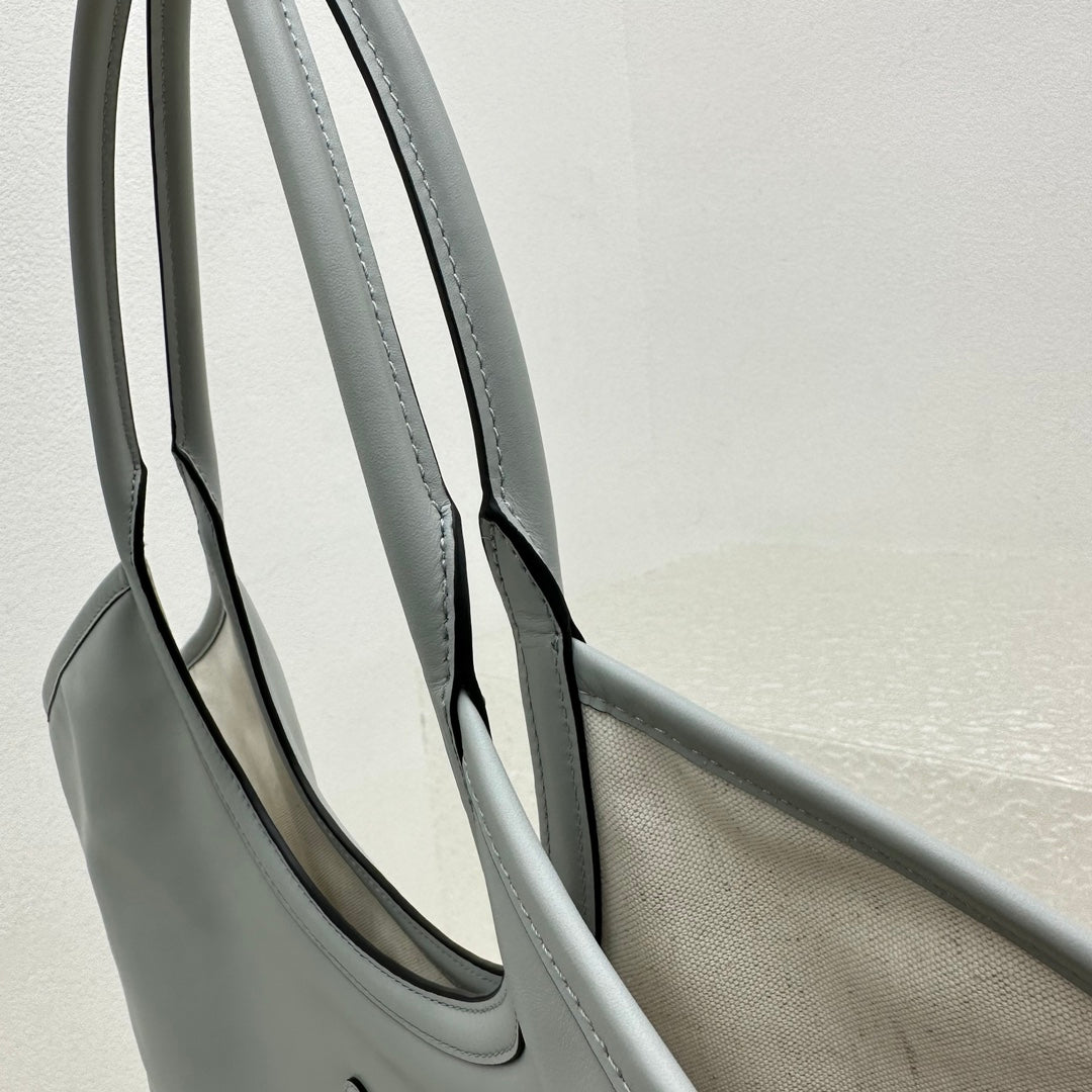 ＭＩ ＭＵ  IVY LEATHER BAG CORNFLOWER