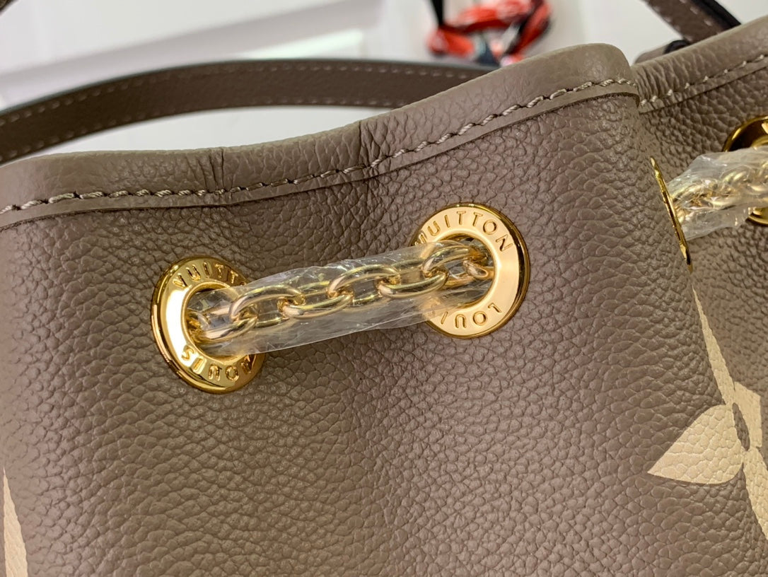 ＬＳ ＶＴＴＯＮ SUMMER BUNDLE BAG BLACK/BEIGE/UMBER