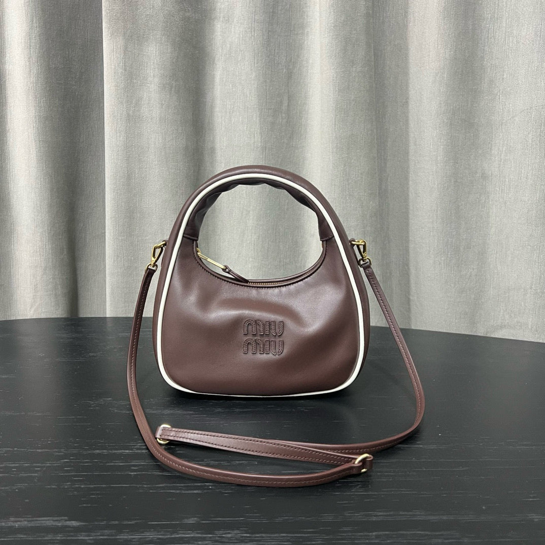 ＭＩ ＭＵ MATELASSÉ LEATHER CROSSBODY BAG BROWN