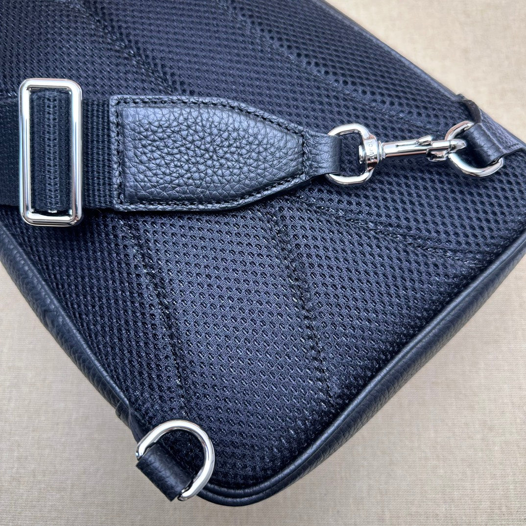 ＧＣＣＩGG JUMBO SMALL SLINGBAG BLACK