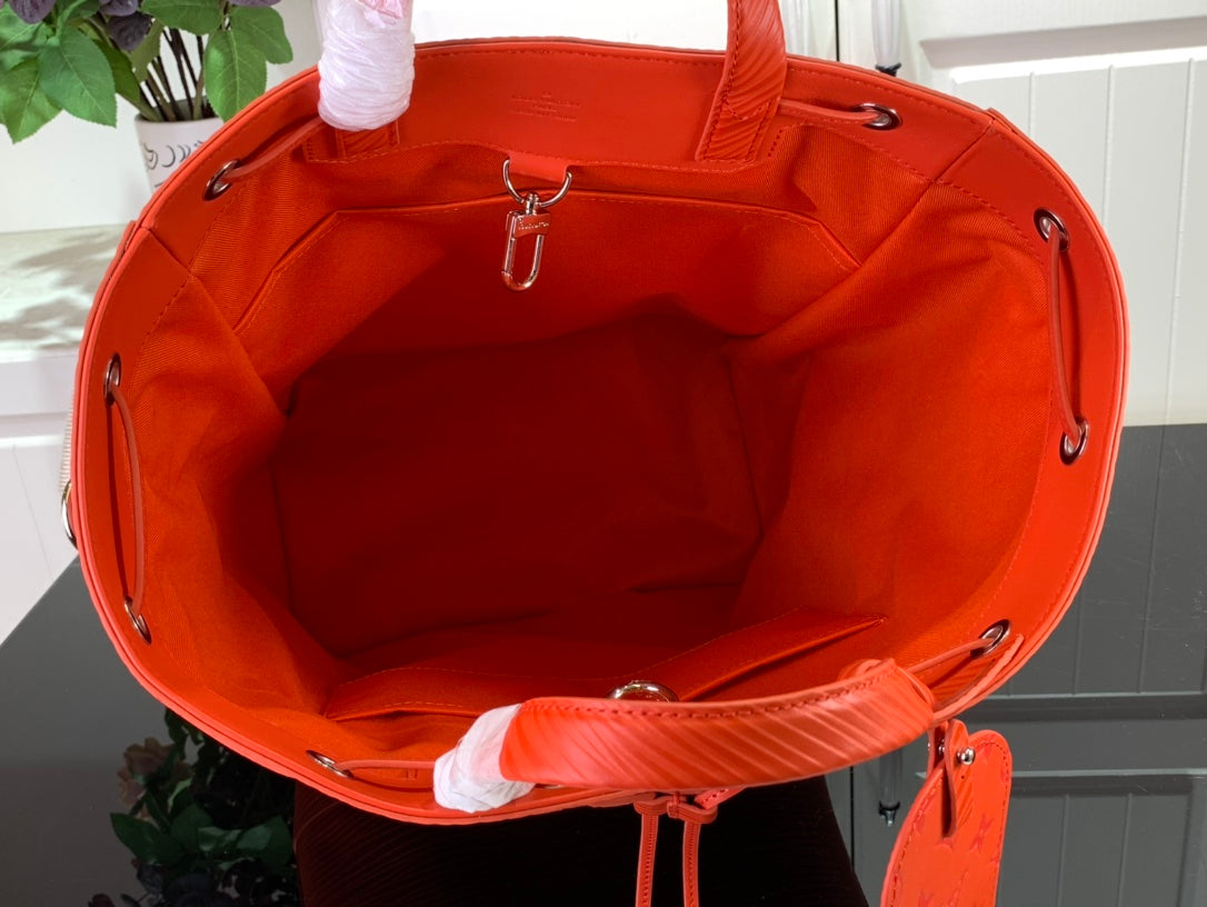 ＬＳ ＶＴＴＯＮ MAXI NOÉ SLING RED