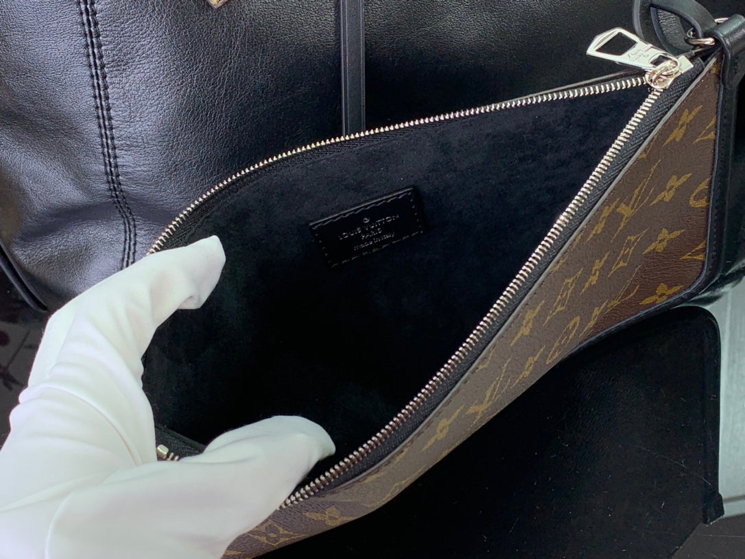 ＬＳ ＶＴＴＯＮ CARRYALL DARK MM