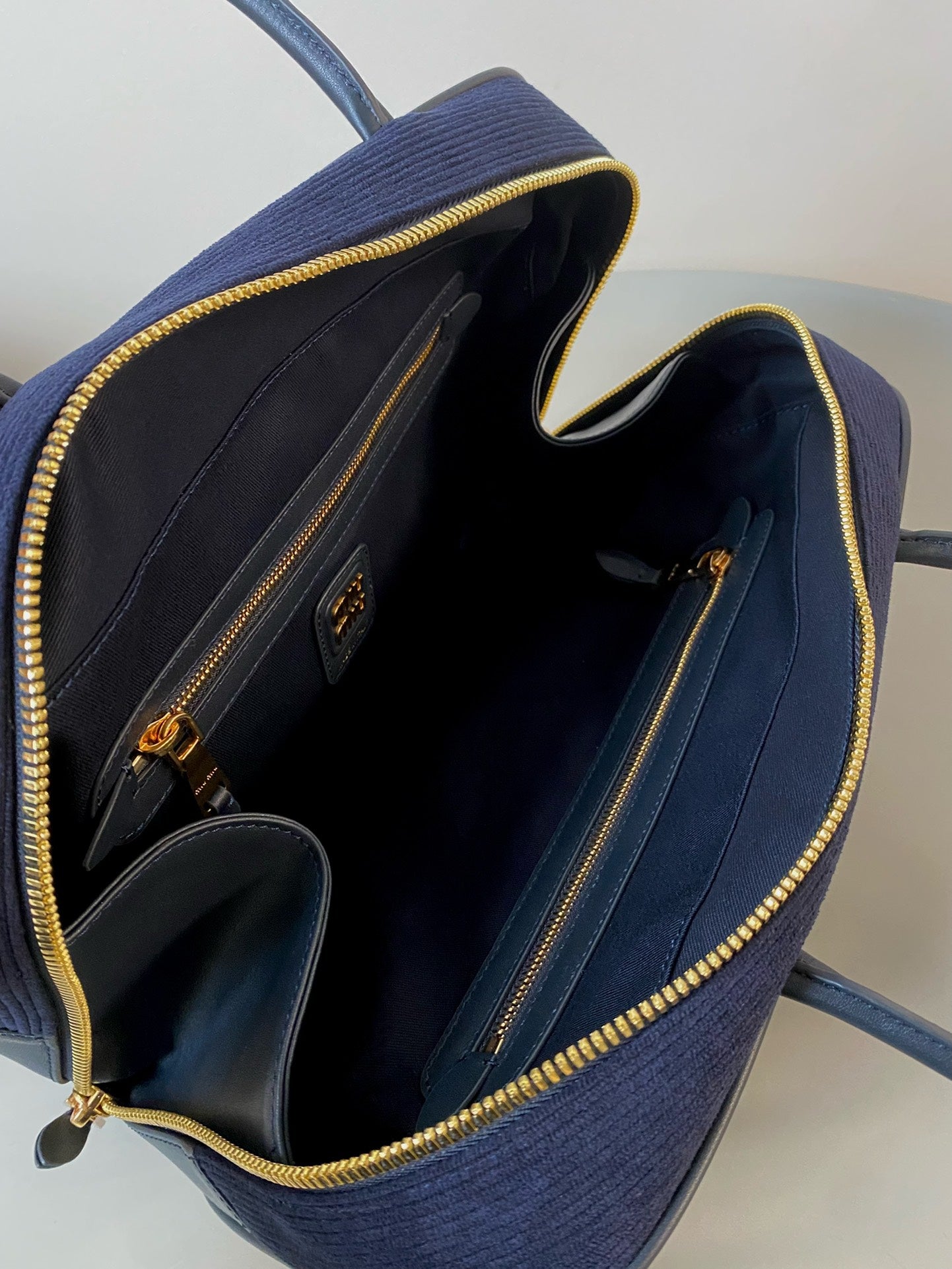 ＭＩ ＭＵ BEAU CORDUROY TOP-HANDLE BAG NAVY