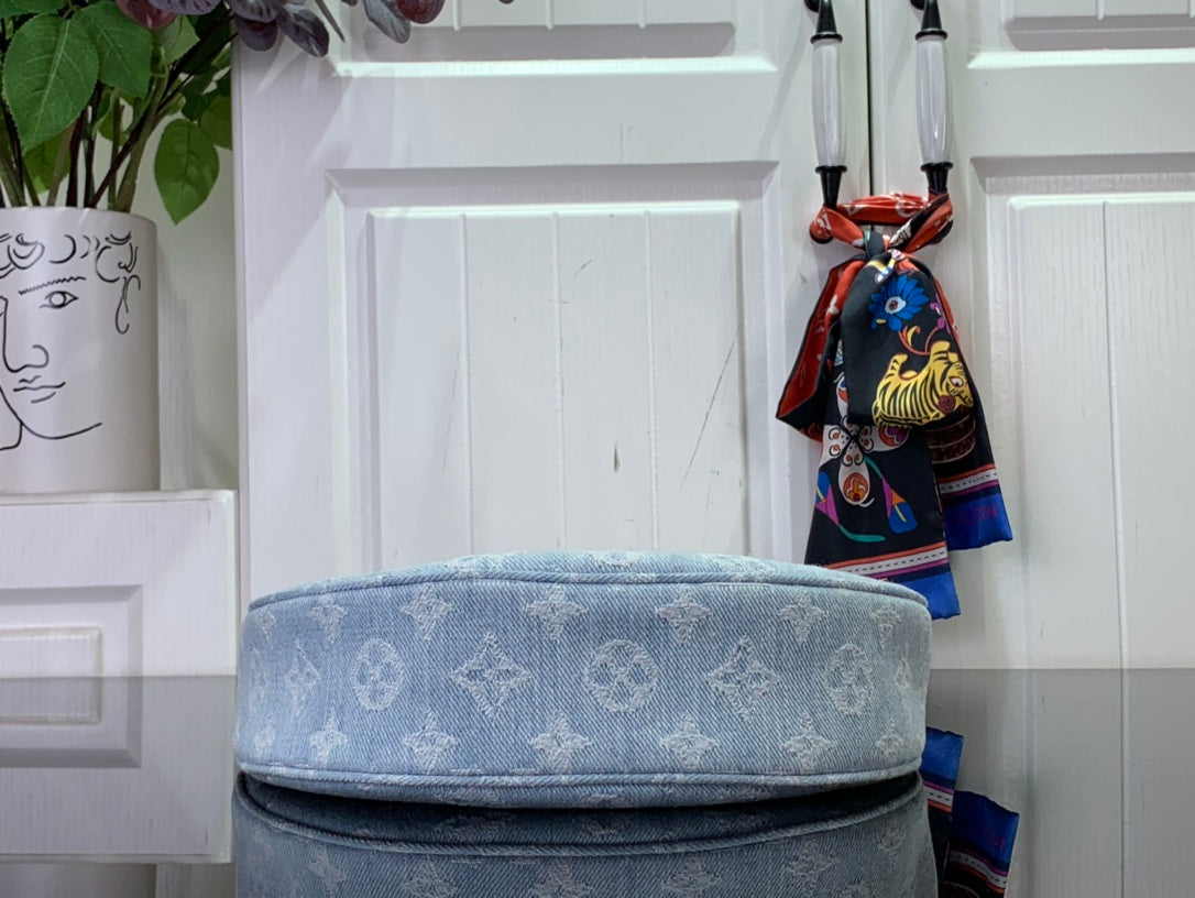 ＬＳ ＶＴＴＯＮ LOOP BAG