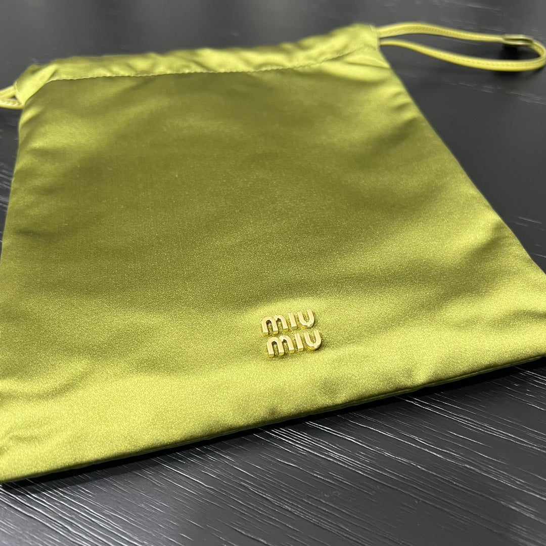 ＭＩ ＭＵ IVY GREEN DUCHESSE POUCH