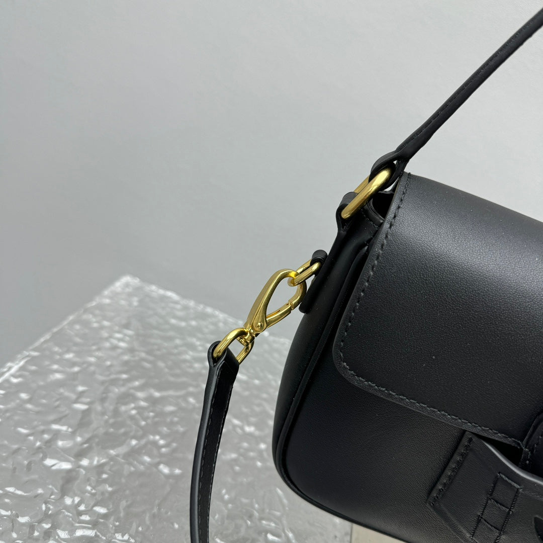 ＭＩ ＭＵ PENNY NAPPA LEATHER SHOULDER BAG BLACK