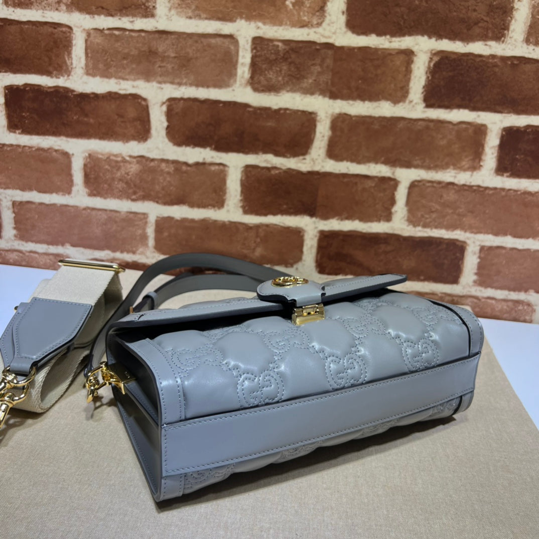 ＧＣＣＩGG MATELASSE BAG GREY