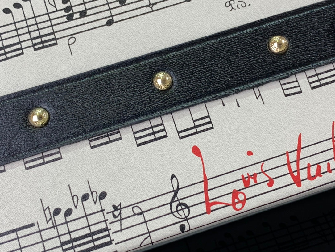 ＬＳ ＶＴＴＯＮ PETITE MALLE