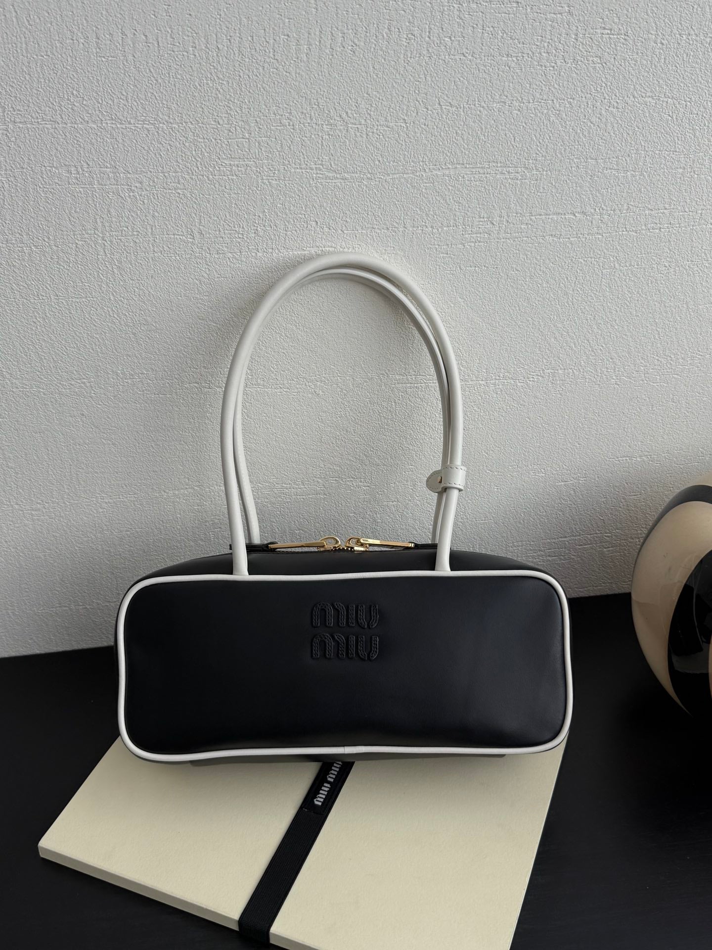 ＭＩ ＭＵ WANDER MATELASSÉ LEATHER HOBO BAG