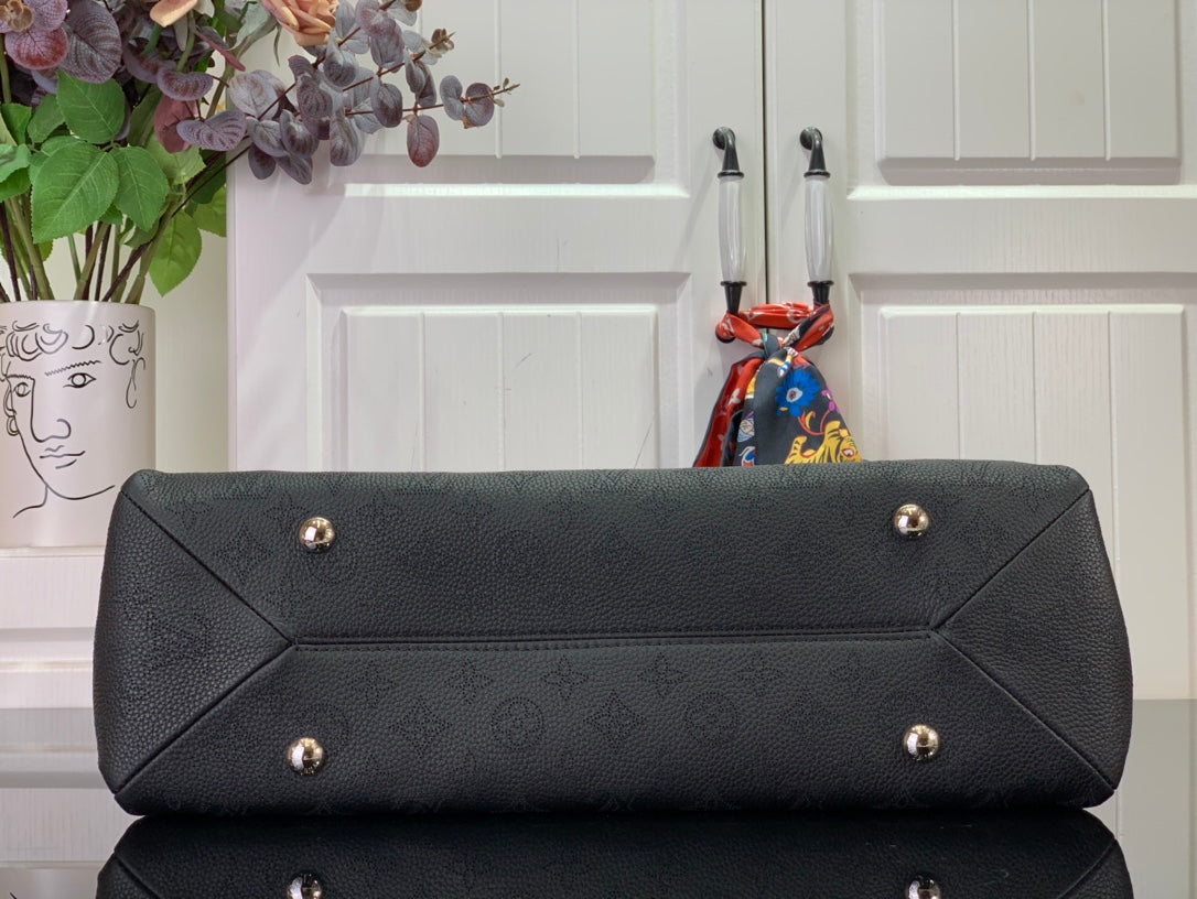 ＬＳ ＶＴＴＯＮ MAHINA HAND IT ALL MM BLACK/BEIGE/CREME