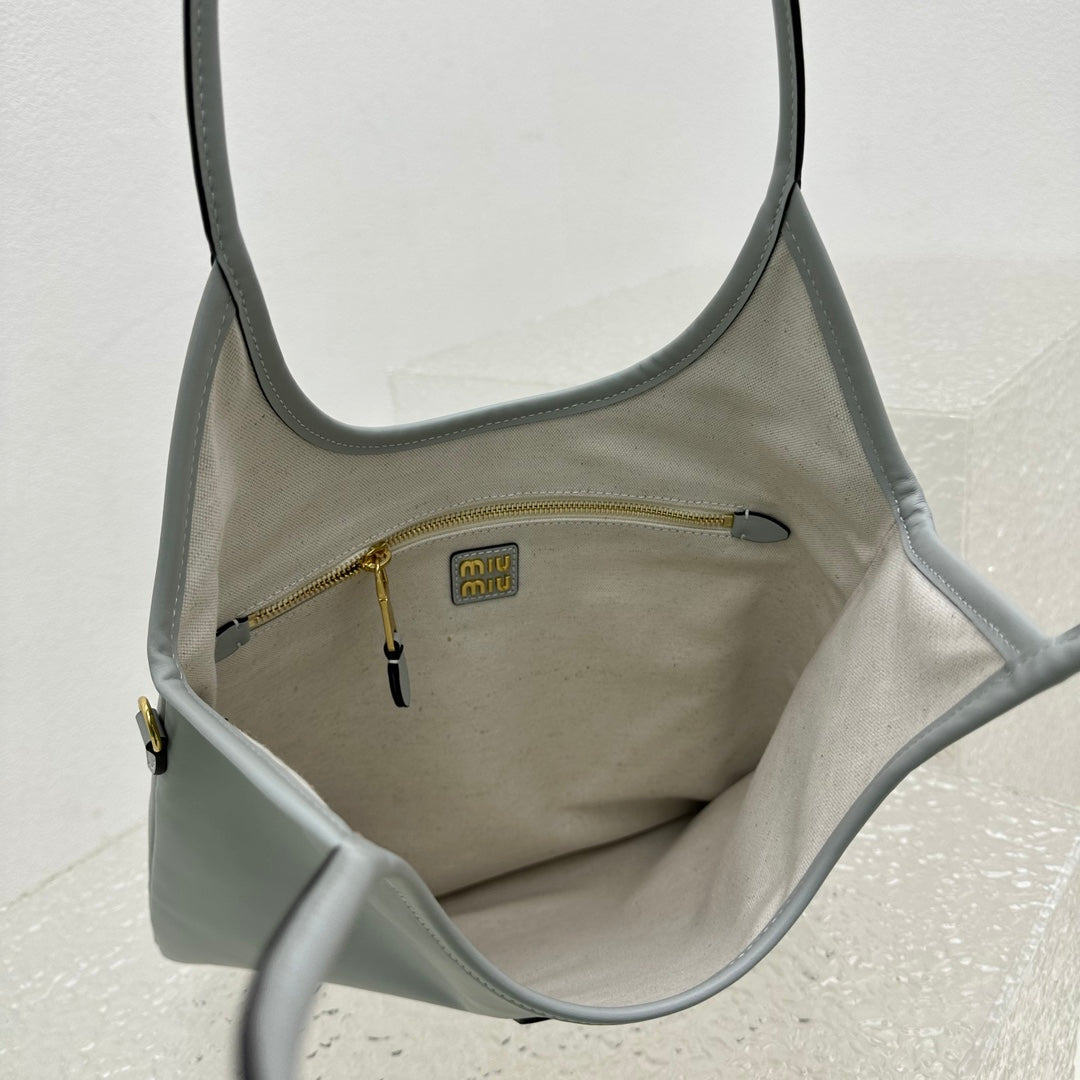 ＭＩ ＭＵ IVY LEATHER BAG CORNFLOWER