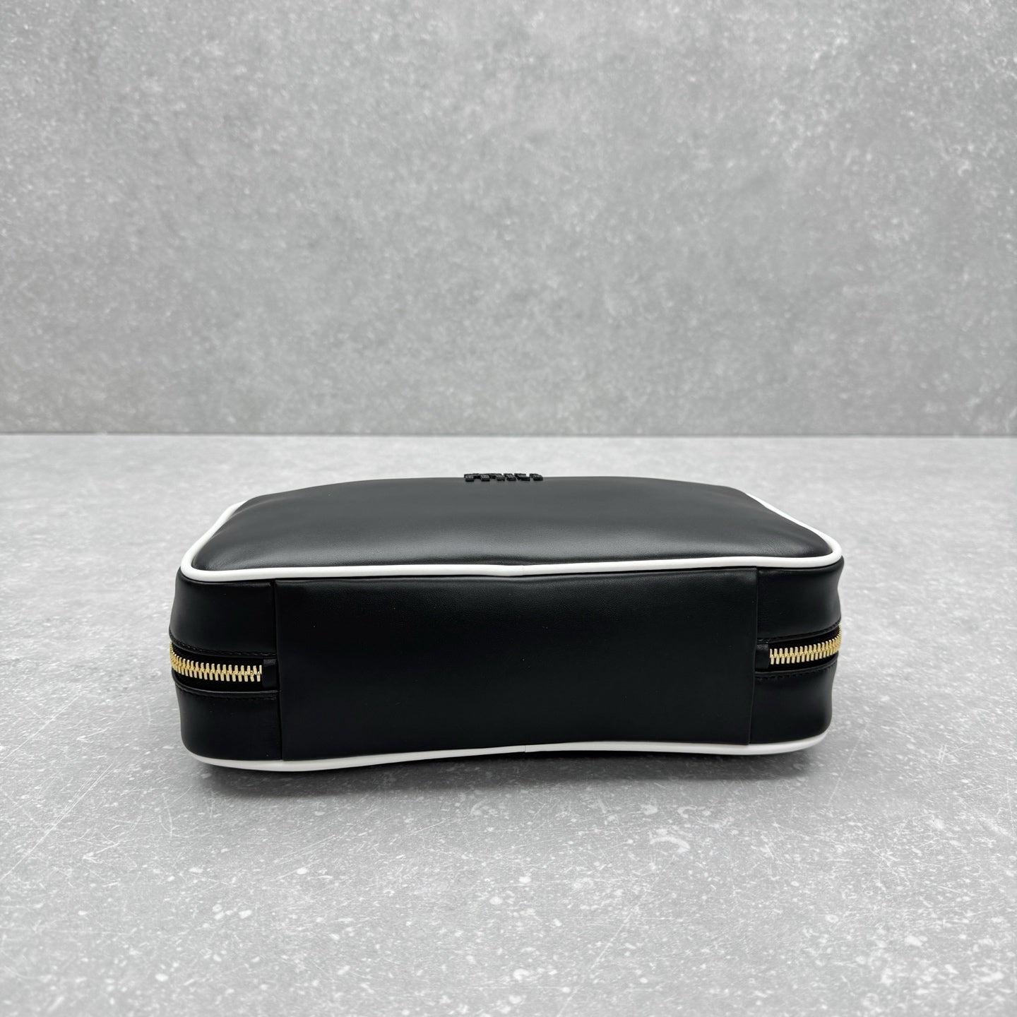 ＭＩ ＭＵ MATELASSÉ NAPPA LEATHER BAG BLACK