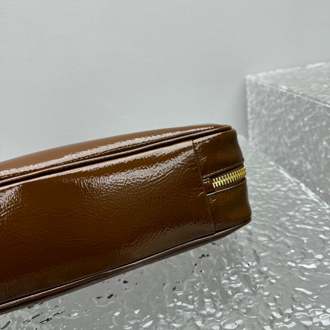 ＭＩ ＭＵ BEAU NAPLAK PATENT LEATHER BAG PALISANDER