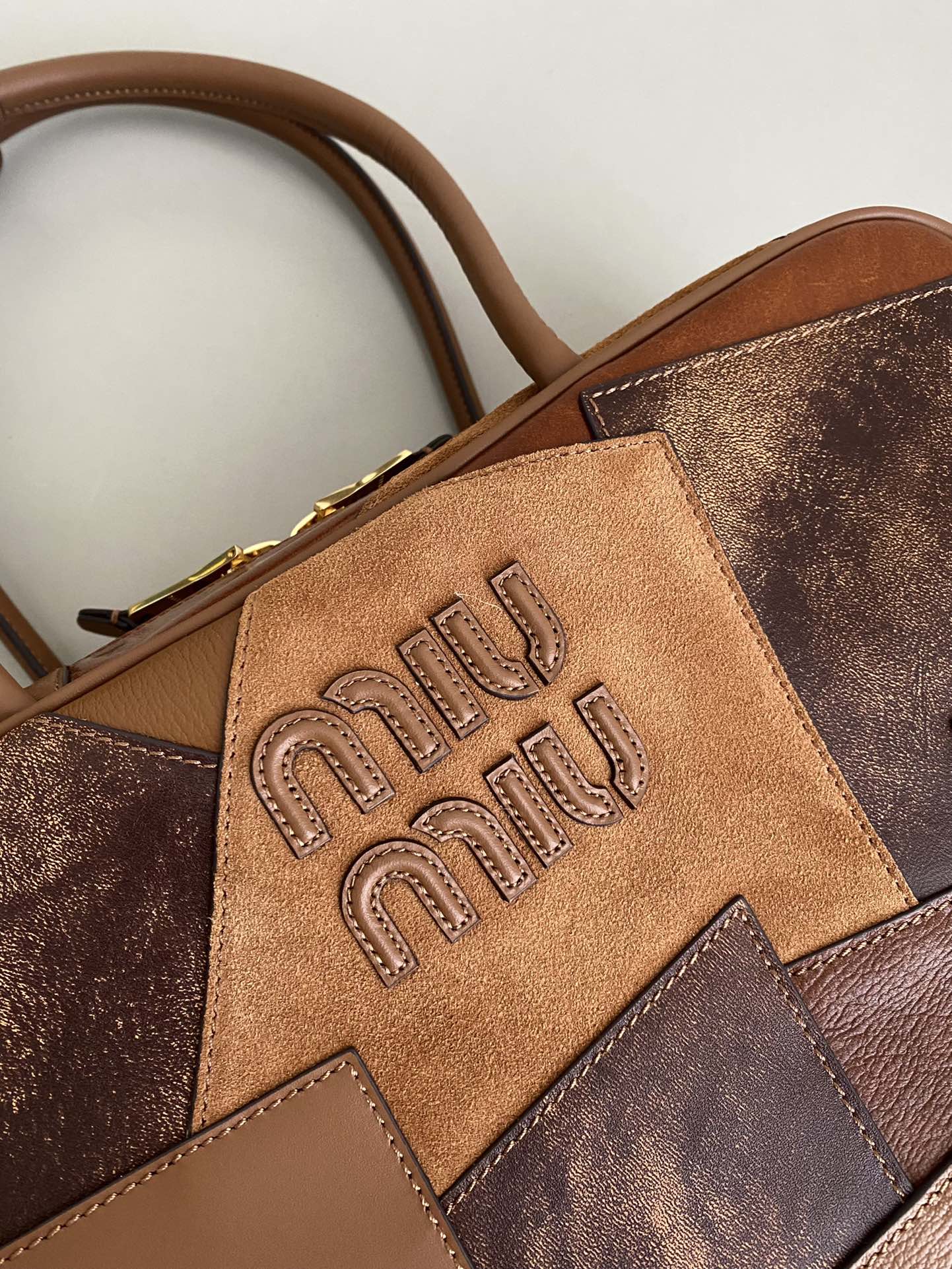 ＭＩ ＭＵ COGNAC LEATHER PATCHWORK BEAU BAG