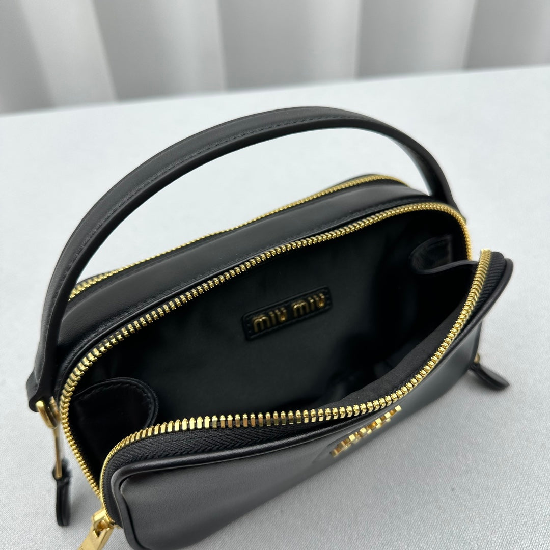 ＭＩ ＭＵ ARCADIE LEATHER BAG BLACK
