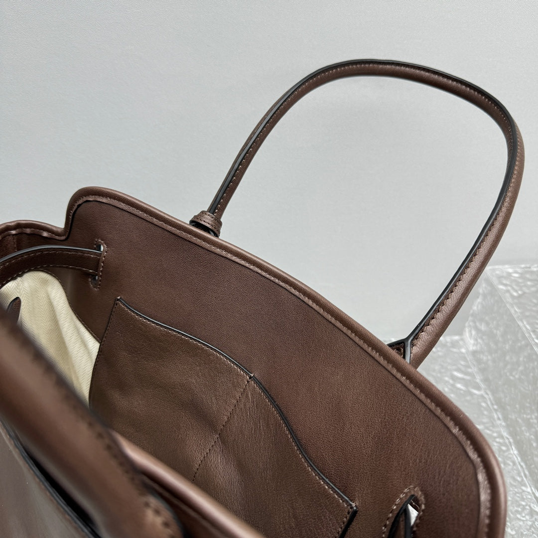 ＭＩ ＭＵ AVENTURE NAPPA LEATHER BAG MEDIUM BRIARWOOD