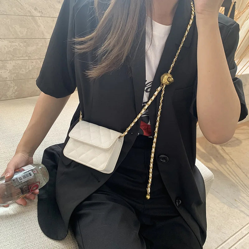 Trendy Diamond Lattice Mini Beaded Chain Handbag