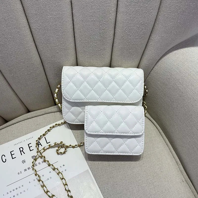 Trendy Diamond Lattice Mini Beaded Chain Handbag