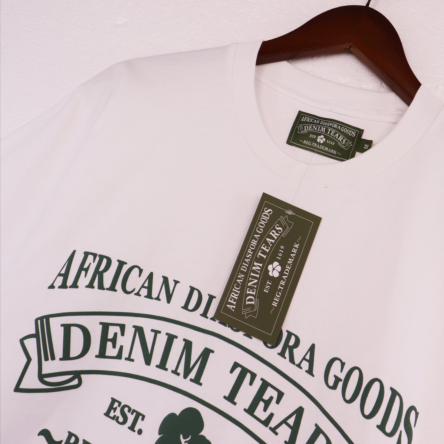 Denim Tears Outfit:T Shirt/Shorts (Separate Purchase Options) Short Sleeve T-shirt Men and Women Sports Shorts Suit