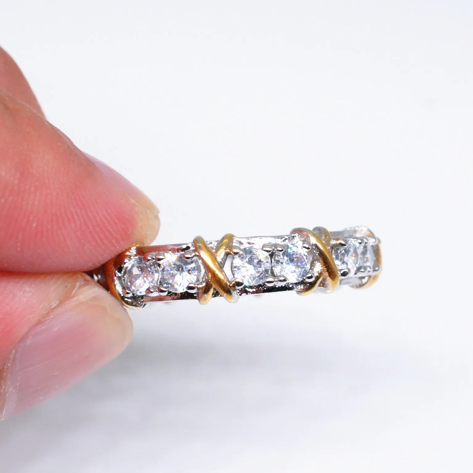 Closit Glam Zircon Ring – Engagement Style