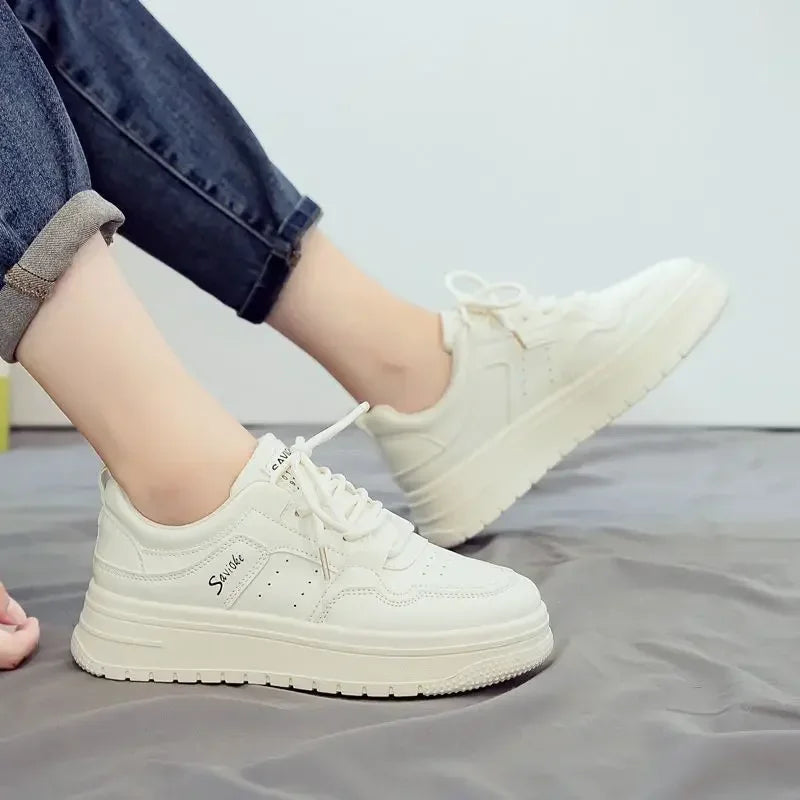 Closit Lace-Up Sports Sneakers – Fashion