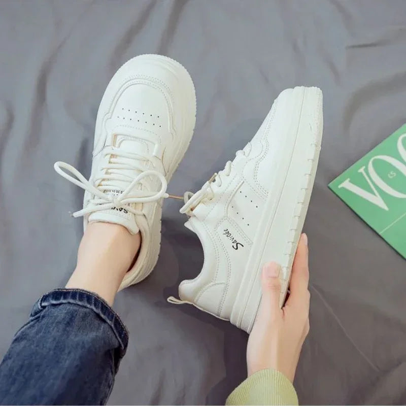 Closit Lace-Up Sports Sneakers – Fashion
