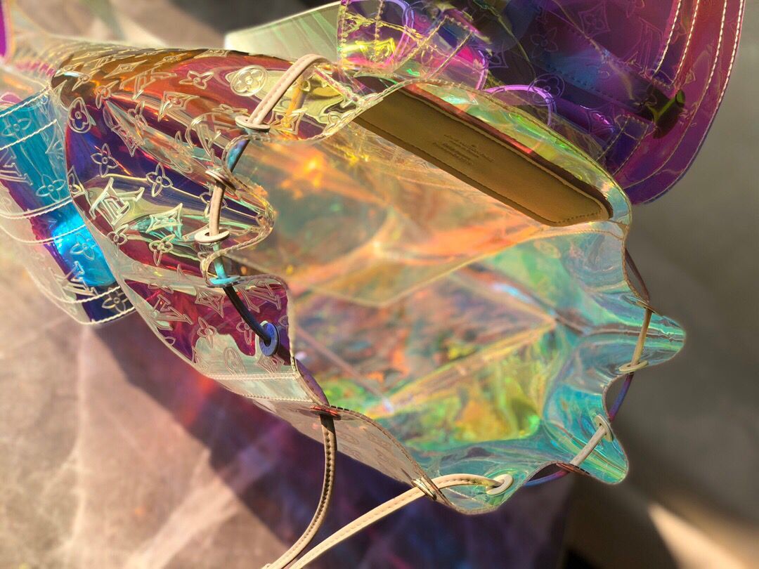 ＬＳ ＶＴＴＯＮ MONOGRAM GM PRISM HOLOGRAPHIC BACKPACK