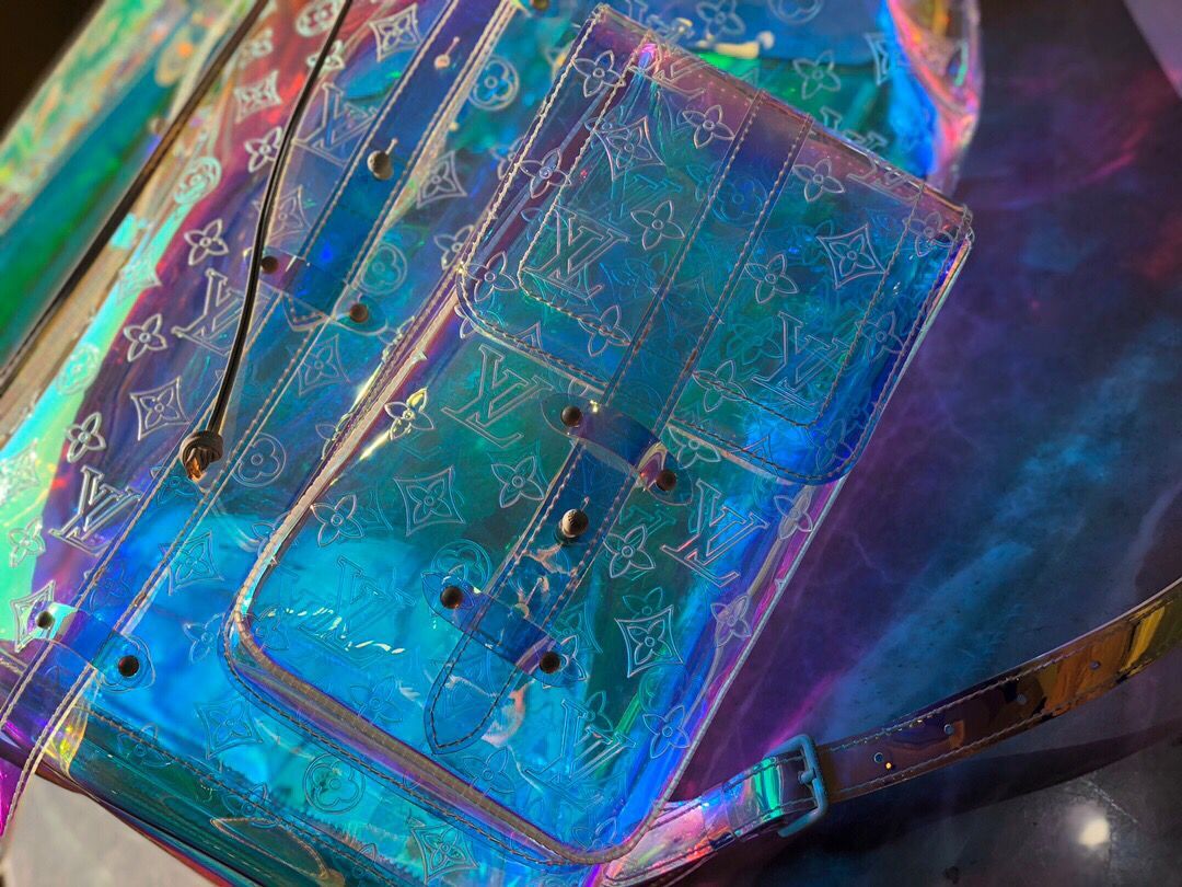 ＬＳ ＶＴＴＯＮ MONOGRAM GM PRISM HOLOGRAPHIC BACKPACK