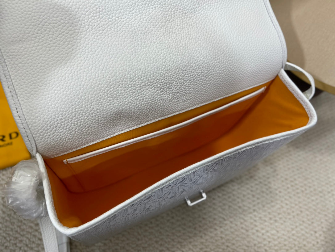 ＧＹＲＤ BELVEDERE MESSENGER CROSSBODY BAG WHITE