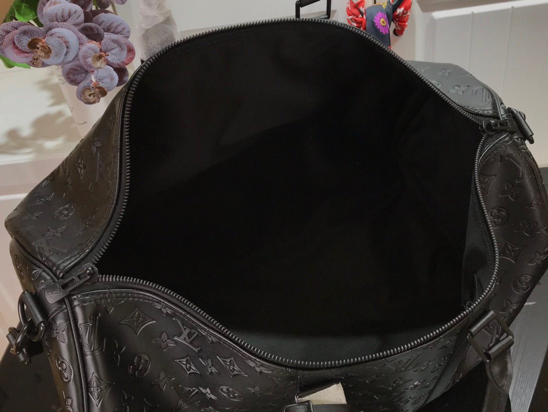 ＬＳ ＶＴＴＯＮ KEEPBALL 50 BLACK LEATHER TRAVEL BAG