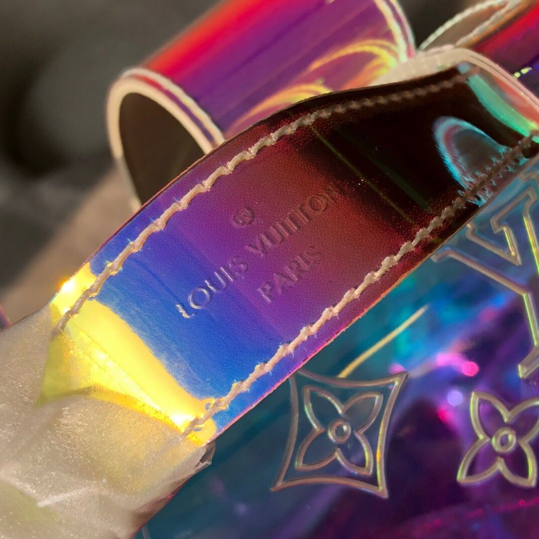 ＬＳ ＶＴＴＯＮ MONOGRAM GM PRISM HOLOGRAPHIC BACKPACK