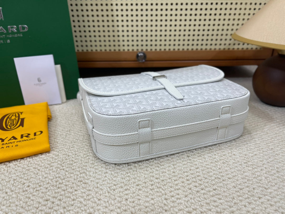 ＧＹＲＤ BELVEDERE MESSENGER CROSSBODY BAG WHITE