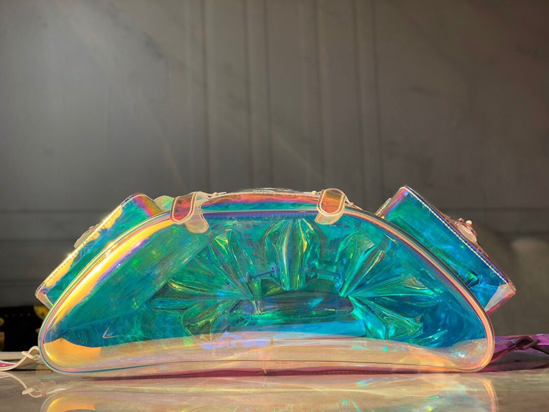 ＬＳ ＶＴＴＯＮ MONOGRAM GM PRISM HOLOGRAPHIC BACKPACK