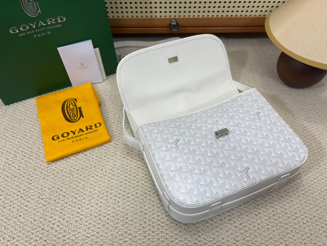 ＧＹＲＤ BELVEDERE MESSENGER CROSSBODY BAG WHITE