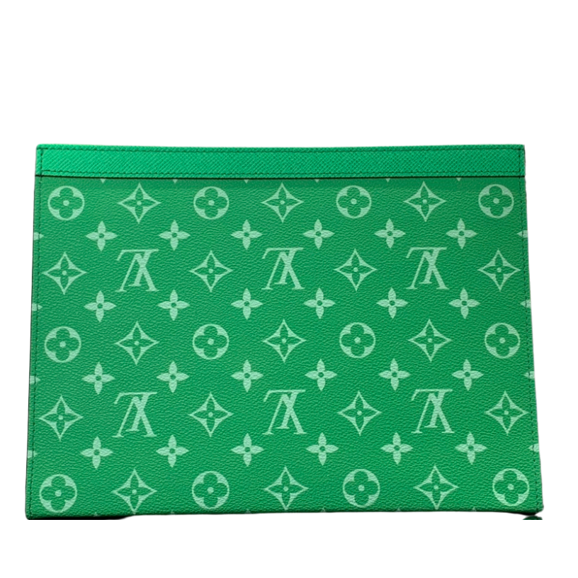 ＬＯＵＩＳ ＶＵＩＴＴＯ N POCHETTE VOYAGE MM GREEN