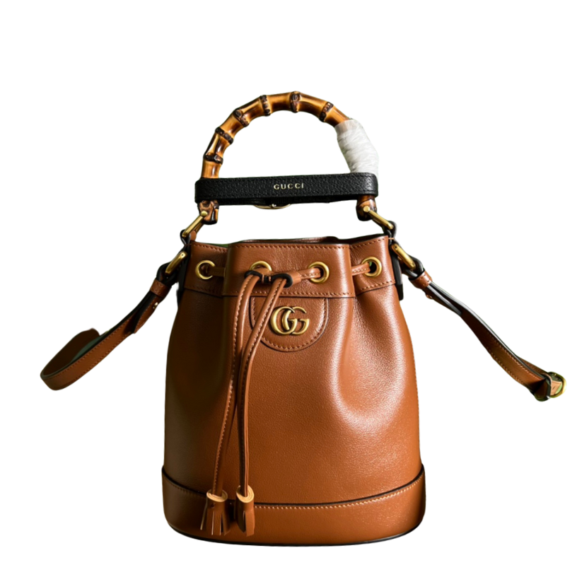 ＧＣＣＩDIANA MINI BUCKET BAG BROWN