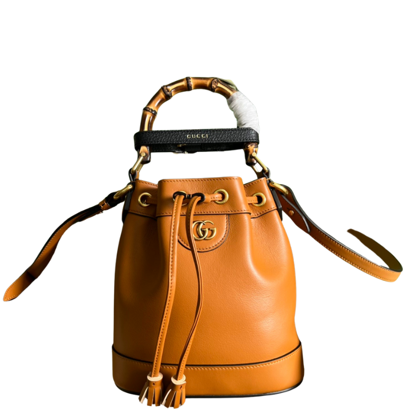 ＧＣＣＩDIANA MINI BUCKET BAG COGNAC