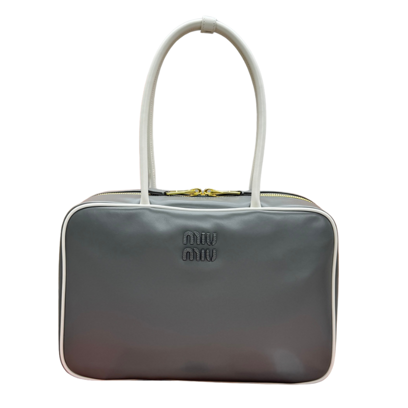 ＭＩ ＭＵ MATELASSÉ NAPPA LEATHER BAG GREY