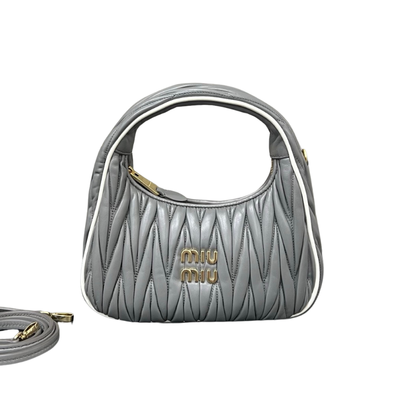 ＭＩ ＭＵ MATELASSÉ NAPPA LEATHER TOP HANDLE BAG SILVER