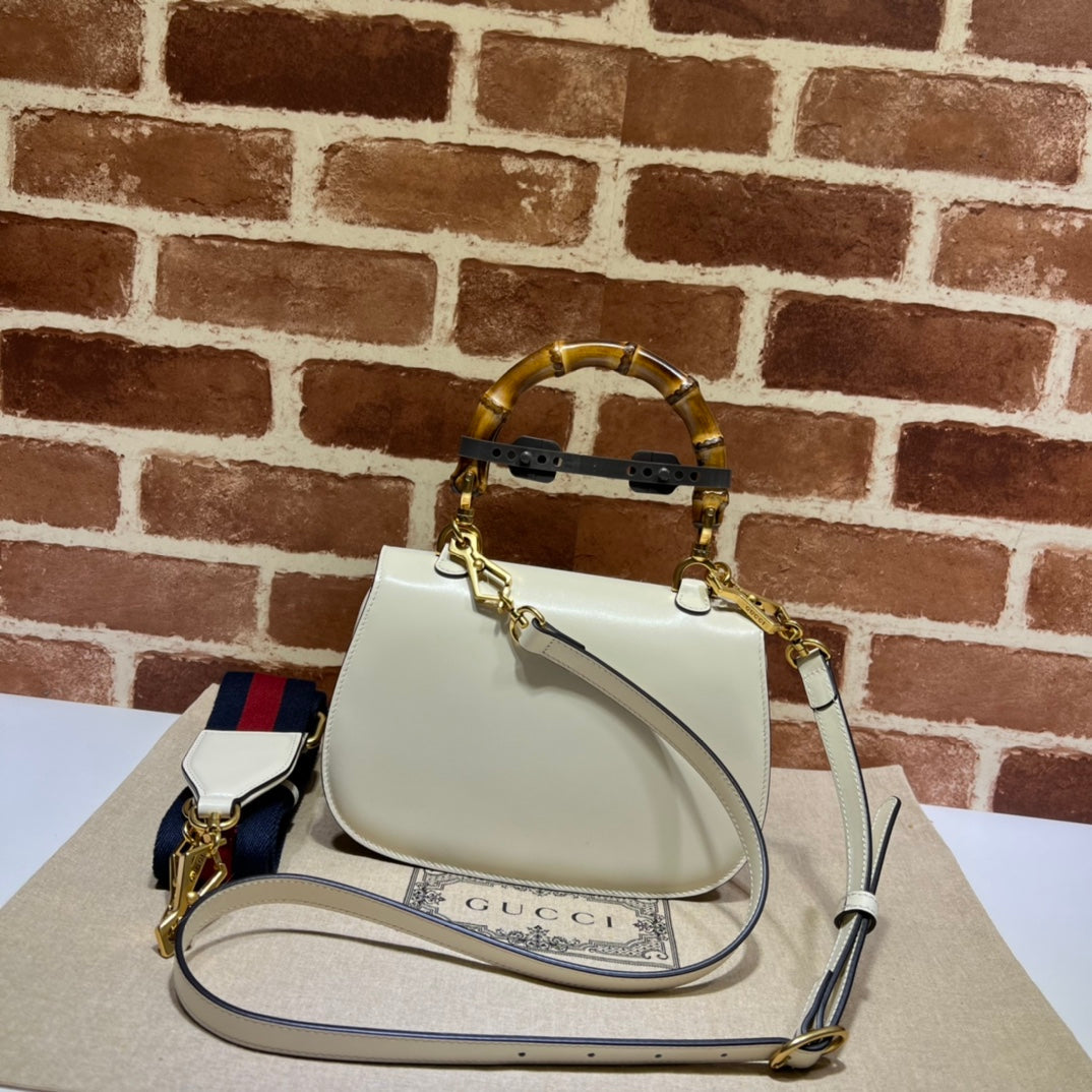 ＧＣＣＩBAMBOO 1947 SMALL BAG WHITE