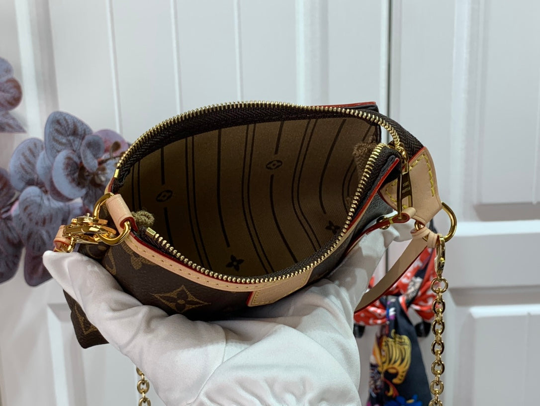 ＬＳ ＶＴＴＯＮ ROSALIE COIN PURSE