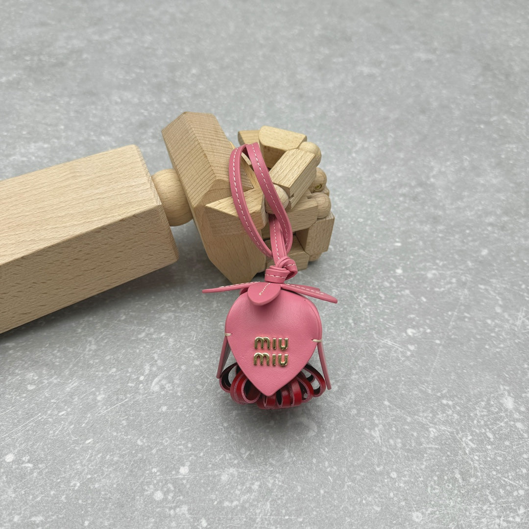 ＭＩ ＭＵ LEATHER TRICK PINK/RED