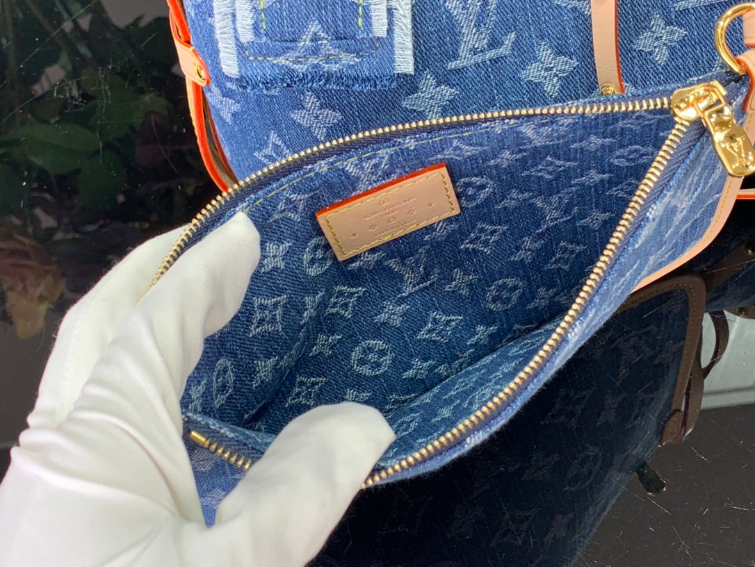 ＬＳ ＶＴＴＯＮ CARRYALL PM BLUE/WHITE