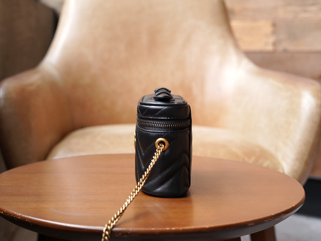 ＧＣＣＩGG MARMONT MINI TOP HANDLE BAG BLACK