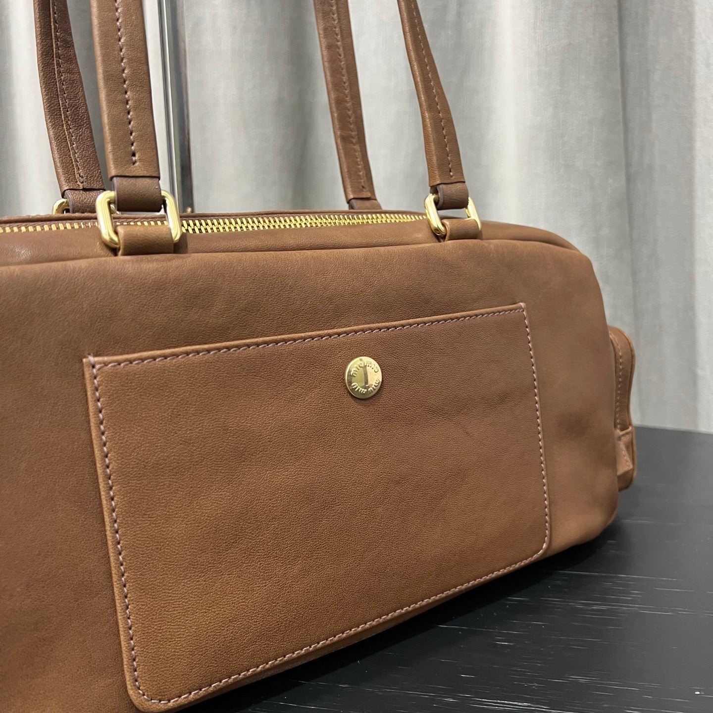 ＭＩ ＭＵ POCKET WASHED NAPPA LEATHER BAG OAK