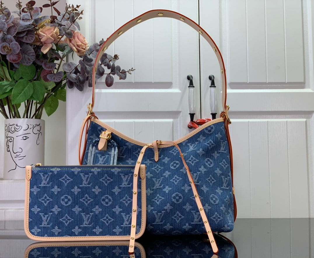ＬＳ ＶＴＴＯＮ CARRYALL PM BLUE/WHITE