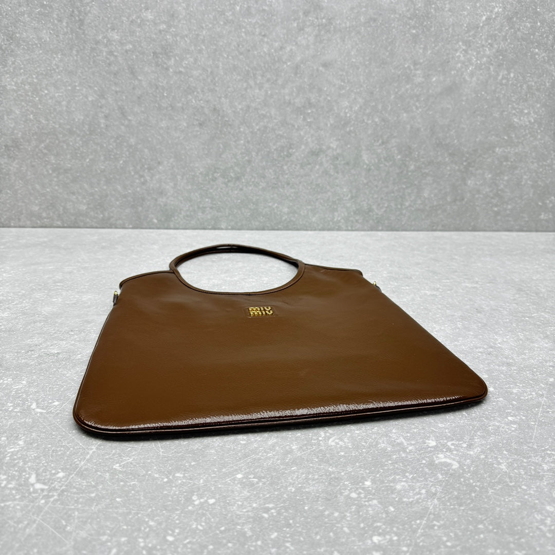 ＭＩ ＭＵ IVY NAPLAK PATENT LEATHER BAG PALISANDER